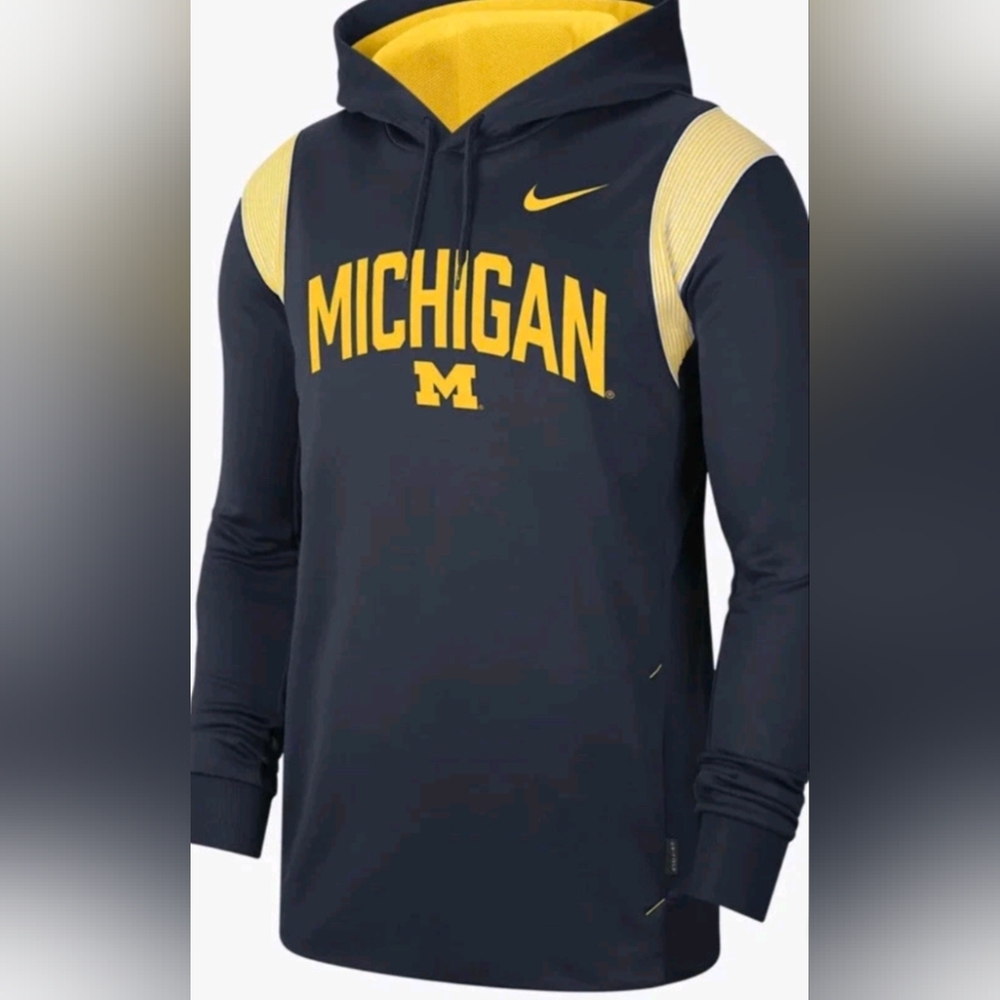 Nike University Of Michigan Wolverines Therma Fit Hoodie Adult Small
